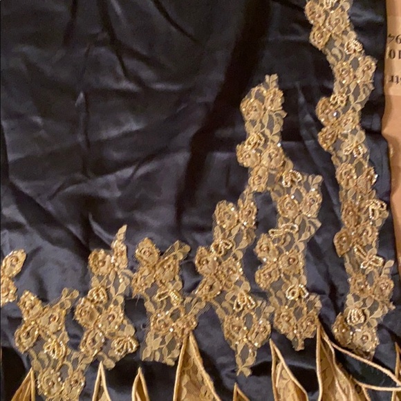 Cache Skirt 100%Silk Black/Gold - Picture 3 of 6